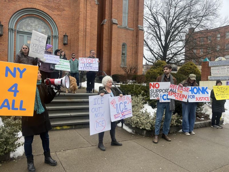 A press conference and rally was held in Binghamton to call for the passage of two statewide anti-ICE acts.