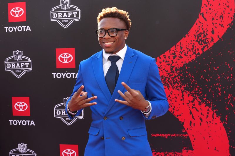 Apr 23, 2026; Pittsburgh, PA, USA; Tennessee Volunteers defensive back Colton Hood poses on the red carpet before the 2026 NFL Draft at Point State Park. Mandatory Credit: Kirby Lee-Imagn Images