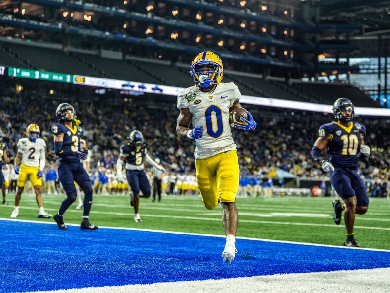 Pittsburgh Panthers running back Desmond Reid (0) runs in for an easy touchdown against Toledo Rockets during the first half of the 2024 GameAbove Sports Bowl at Ford Field in Detroit, on Thursday, Dec. 26, 2024.