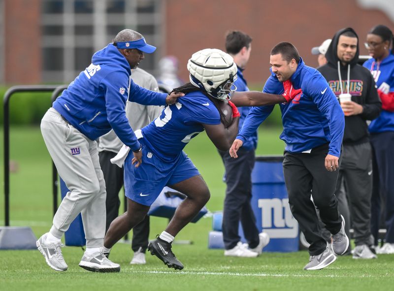 May 9, 2026; East Rutherford, NJ, USA; New York Giants running back Kevorian Barnes (25) participates in a drill during rookie minicamp at Quest Diagnostics Training Center. Mandatory Credit: John Jones-Imagn Images