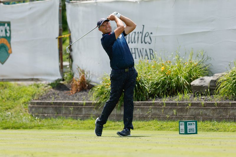 Padraig Harrington finished at -7 at the first round of the 2026 Dick's Sporting Good Open at En-Joie golf course