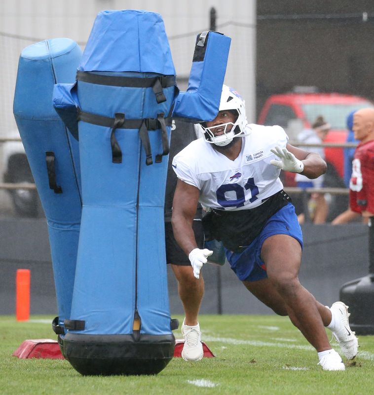 Ed Oliver at practice during training camp at St. John Fisher University.