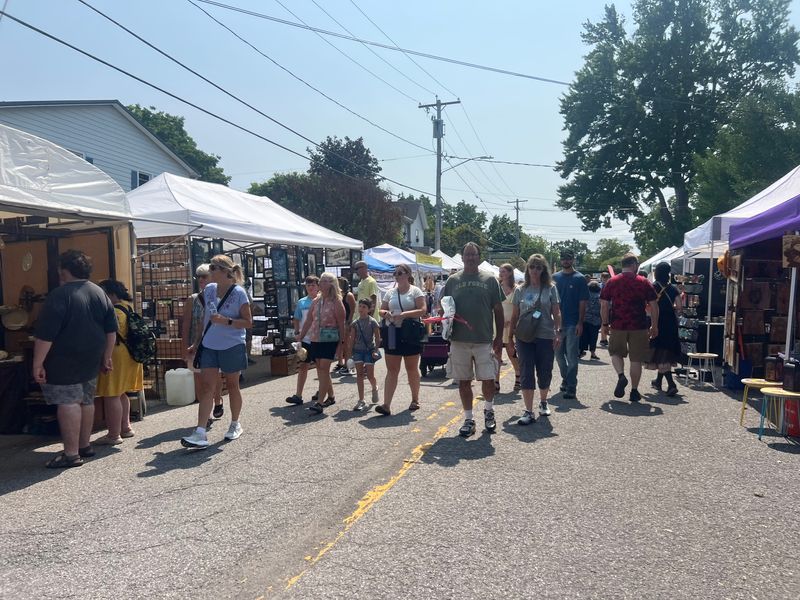 2026 Brockport Arts Festival attendees had the chance to visit over 200 vendors.