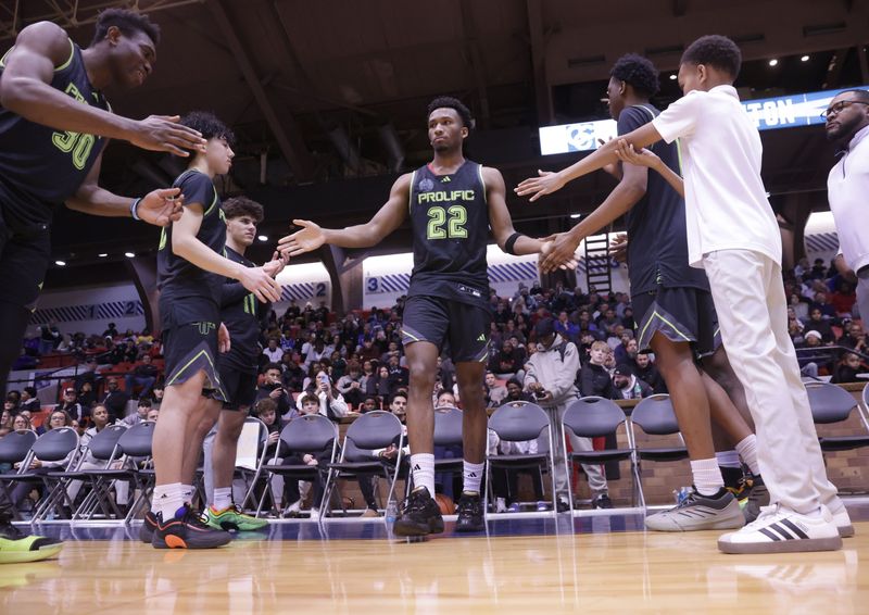 Darryn Peterson is introduced with Prolific Prep before a game against St. Vincent-St. Mary in the Scholastic Play-by-Play Classic, Tuesday, Feb. 18, 2025, at Canton Memorial Civic Center.