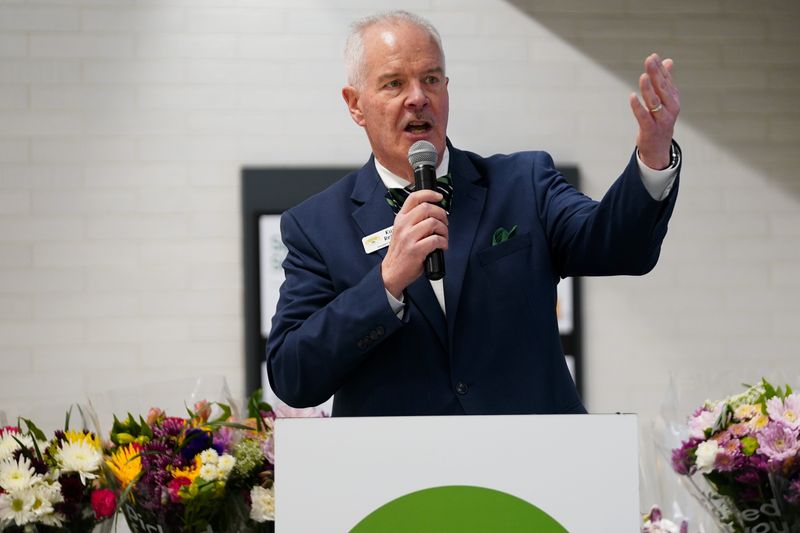 The longtime CEO of Cincinnati's Freestore Foodbank, Kurt Reiber, will retire this summer.
