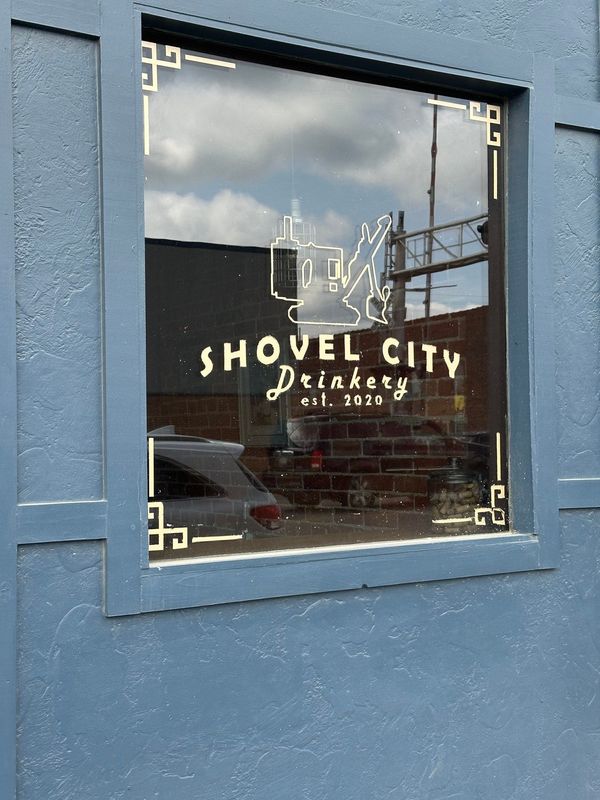 Don Hales and Mark Kreis will perform at Shovel City Drinkery on Friday evening.