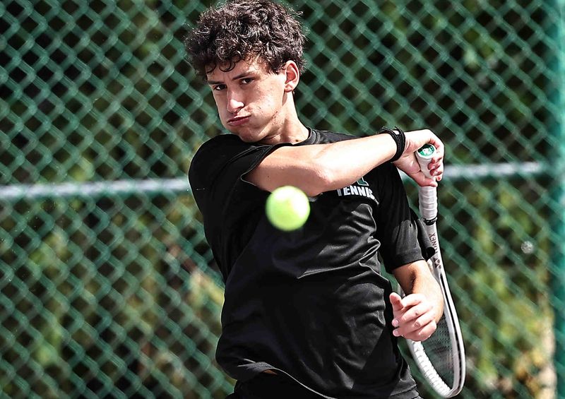 Mason's Greg Bernadsky won the Division I singles state championship in 2025.