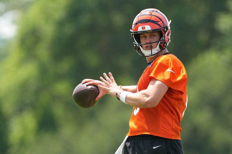Jun 10, 2025; Cincinnati, OH, USA; Cincinnati Bengals quarterback Joe Burrow (9) during practice at Paycor Stadium. Mandatory Credit: Kareem Elgazzar-Imagn Images