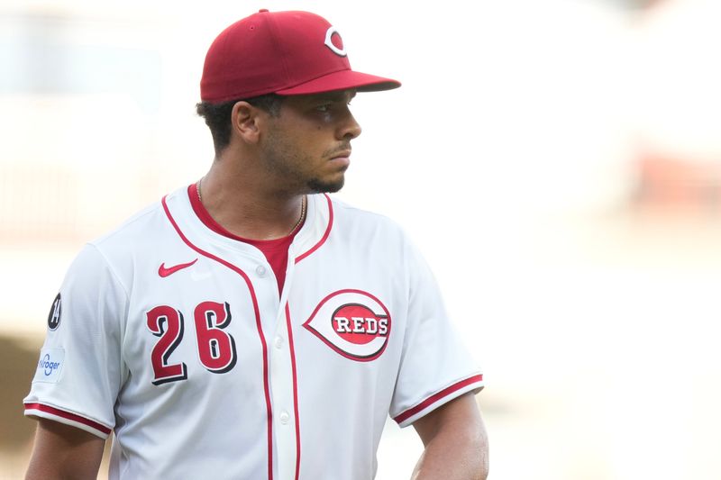 Cincinnati Reds pitcher during his MLB debut against the New York Yankees on June 24, 2025.