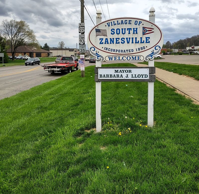 William J. Finley purchased the Merriam farm and other farmlands and then began laying out South Zanesville in 1890.Today it is still a viable and independent community.