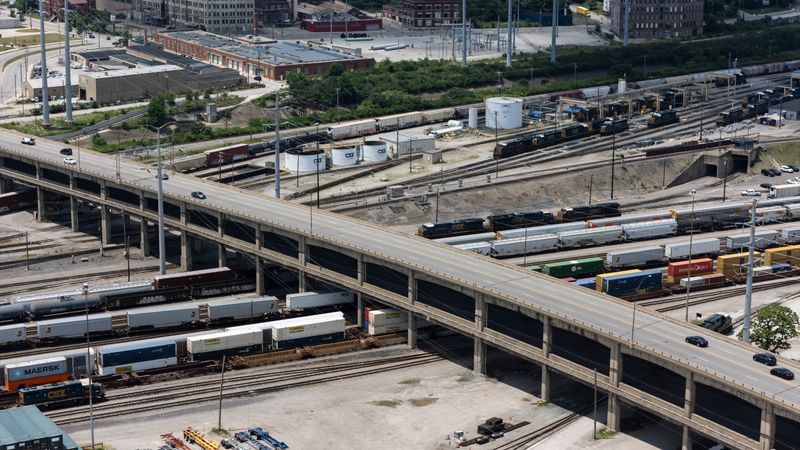 This bridge ranks as Cincinnati's busiest for daily traffic.