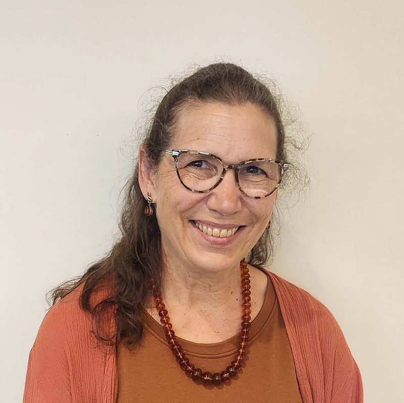 Renee Ruchotzke is an affiliated community minister serving on the volunteer staff of the Unitarian Universalist Church of Kent.