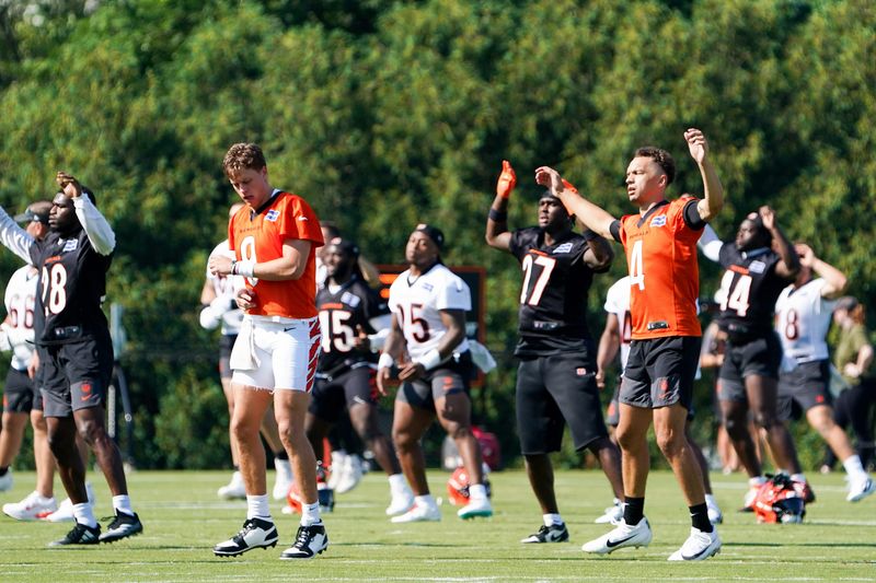 Cincinnati Bengals warm-up during training camp, Wednesday, July 23, 2025, at the Kettering Health Bengals Practice Fields in Downtown Cincinnati.