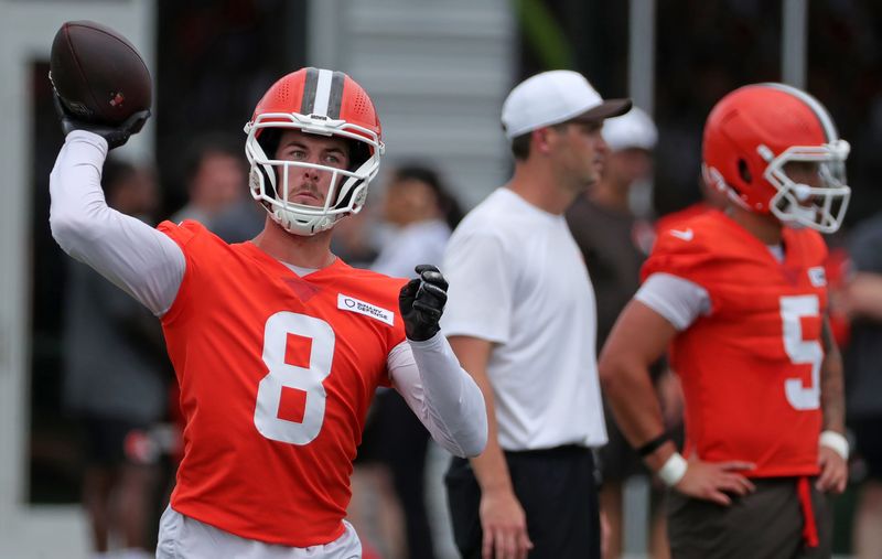 Cleveland Browns quarterback Kenny Pickett (8) throws a pass during training camp July 25, 2025, in Berea, Ohio.