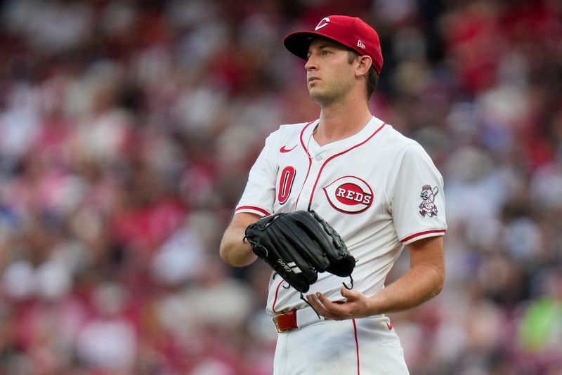 Cincinnati Reds pitcher Nick Lodolo (40) paces between batters in the first inning of the MLB National League game between the Cincinnati Reds and the Los Angeles Dodgers at Great American Ball Park in downtown Cincinnati on Tuesday, July 29, 2025. The Reds led 3-2 after four innings.