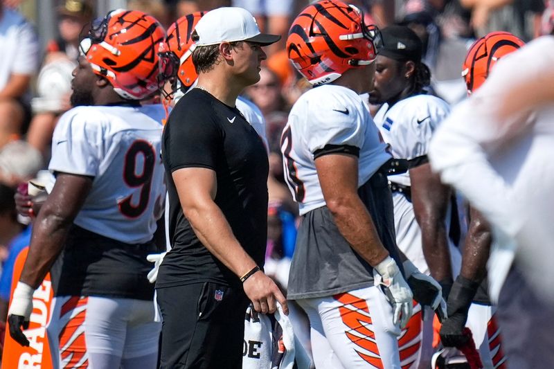 Cincinnati Bengals defensive end Trey Hendrickson (91) joins camp during a preseason training camp practice in downtown Cincinnati on Wednesday, July 30, 2025.