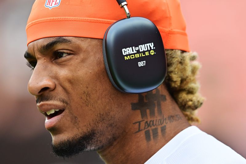 Aug 23, 2025; Cleveland, Ohio, USA; Cleveland Browns wide receiver Isaiah Bond (81) warms up before the game between the Browns and the Rams at Huntington Bank Field. Mandatory Credit: Ken Blaze-Imagn Images