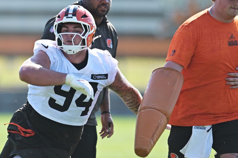 Jul 23, 2025; Berea, OH, USA; Cleveland Browns defensive tackle Mason Graham (94) runs a drill during training camp at CrossCountry Mortgage Campus. Mandatory Credit: Ken Blaze-Imagn Images