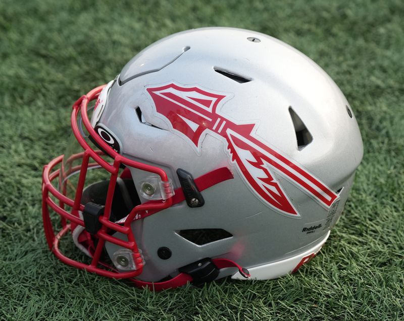 Northwest football takes on Louisville at Louisville Friday, Sept. 5, 2025.