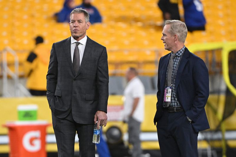 Monday Night Football's Joe Buck and Troy Aikman