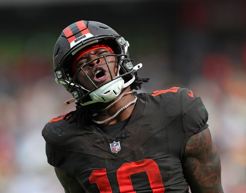 Cleveland Browns running back Quinshon Judkins celebrates after his first career touchdown during a game against the Green Bay Packers Sept. 21, 2025, in Cleveland.