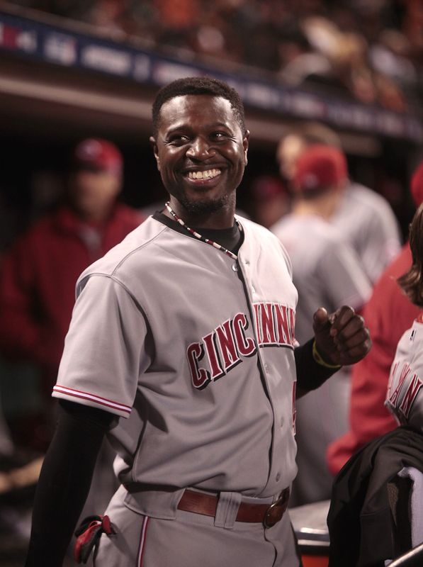 Brandon Phillips, a 2026 Reds Hall of Fame inductee, will sign a ceremonial one-day contract and officially retire as a Red on April 25.