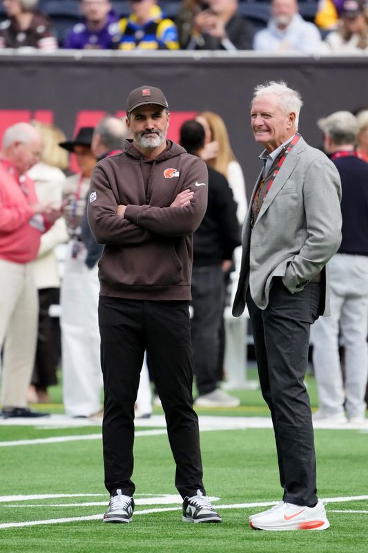 Oct 5, 2025; Tottenham, United Kingdom; Cleveland Browns head coach Kevin Stefanski with owner Jimmy Haslam before an NFL International Series game between the Minnesota Vikings and the Cleveland Browns at Tottenham Hotspur Stadium. Mandatory Credit: Kirby Lee-Imagn Images
