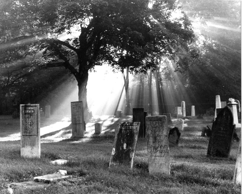 Granville's Old Colony Burying Ground