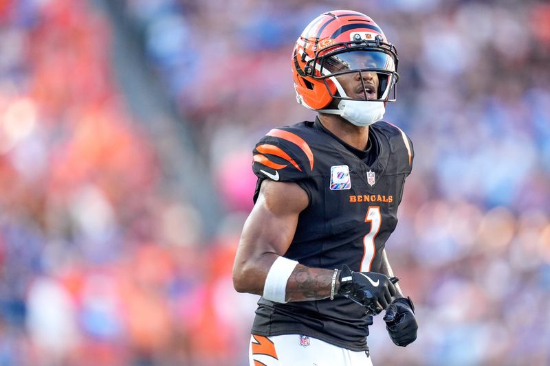Cincinnati Bengals wide receiver Ja'Marr Chase (1) takes the field in the second quarter of the NFL Week 5 game between the Cincinnati Bengals and the Detroit Lions at Paycor Stadium in downtown Cincinnati on Sunday, Oct. 5, 2025.