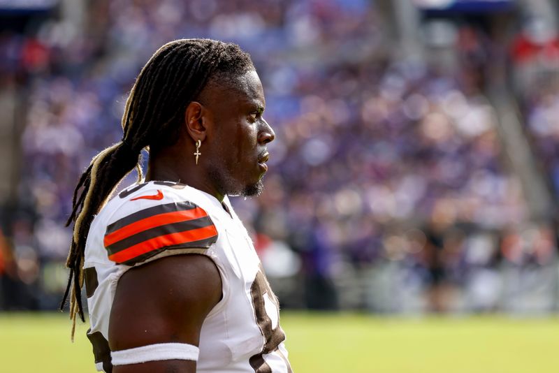 Sep 14, 2025; Baltimore, Maryland, USA; Cleveland Browns tight end David Njoku (85) after the game against the Baltimore Ravens at M&T Bank Stadium. Mandatory Credit: Peter Casey-Imagn Images