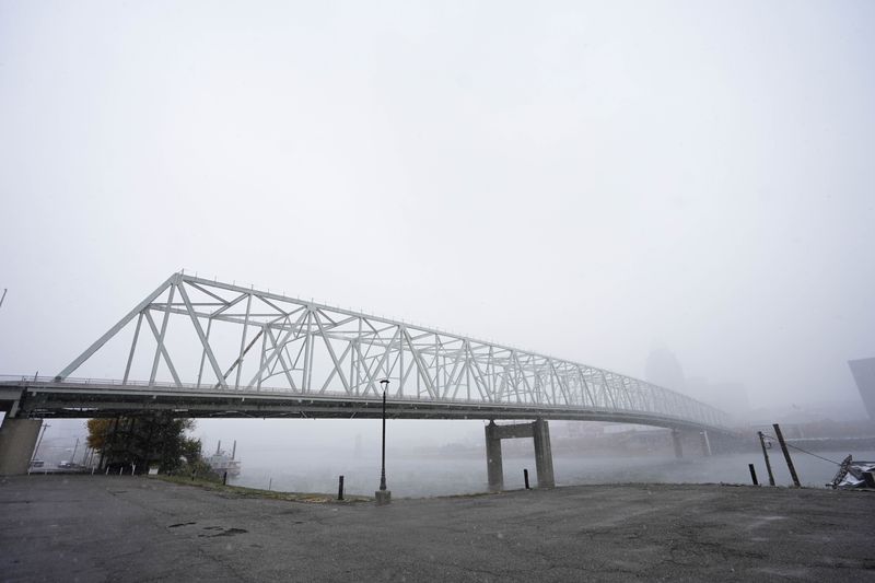 Snow hits Cincinnati on Monday November 10, 2025.