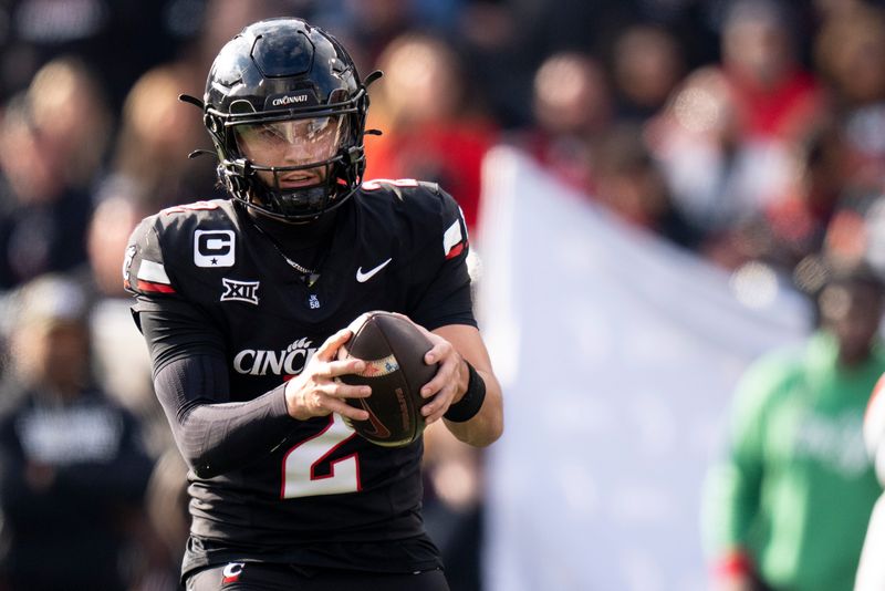 Cincinnati Bearcats quarterback Brendan Sorsby (2) drops back to pass vs. Arizona.