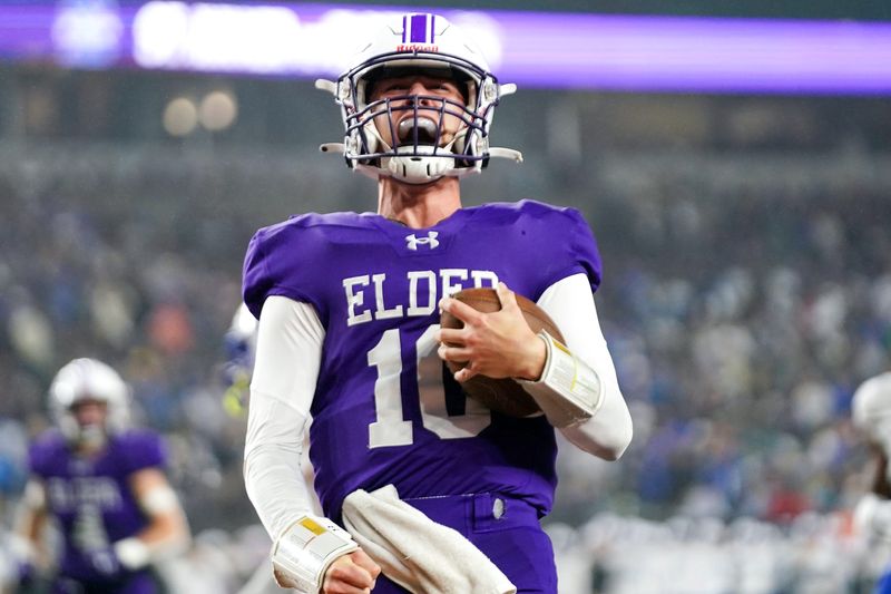Elder quarterback Kaden Estep (10) threw for 2,430 yards, ran for 924 and combined for 25 touchdowns last season.