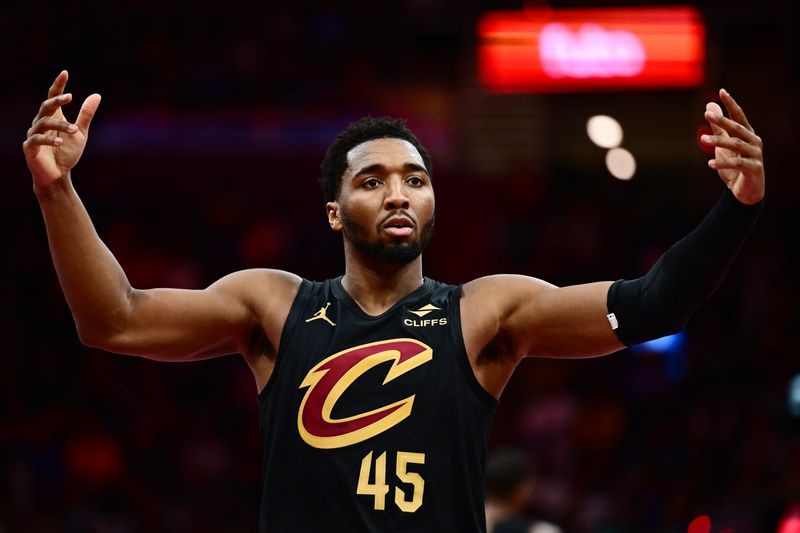 Browns Shedeur Sanders Cavs Donovan Mitchell