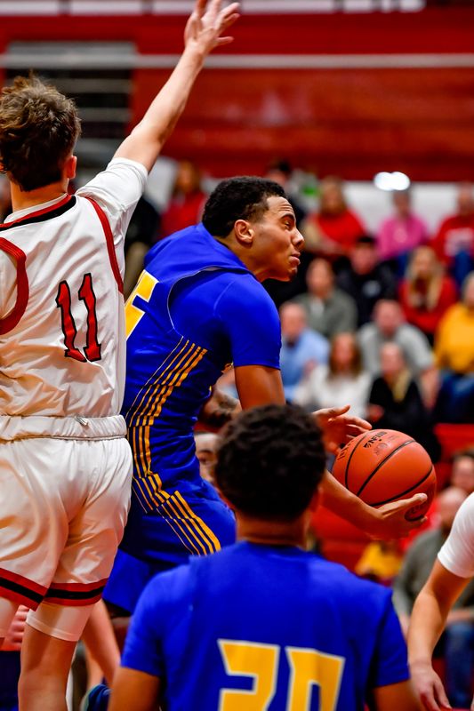 Ontario's Cardae Brown led the Warriors with 26 points and a 63-57 victory over Crestview on Wednesday night.