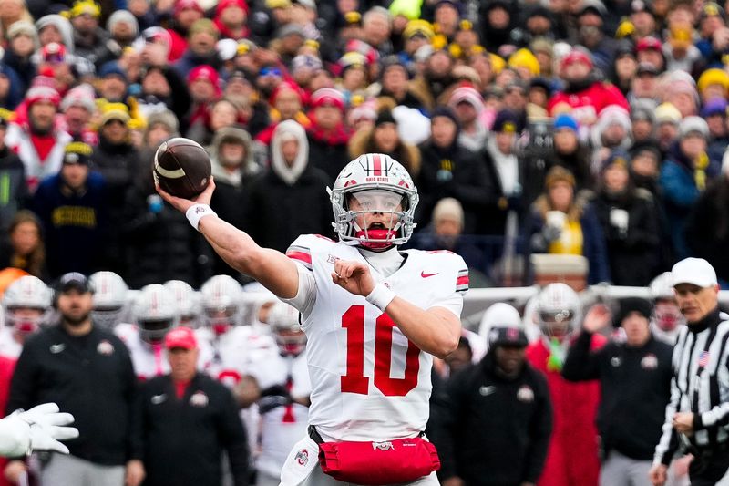 Ohio State quarterback Julian Sayin