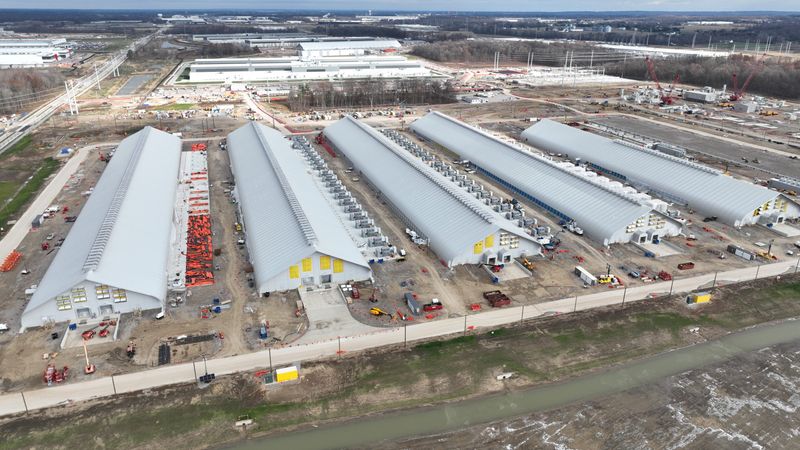 Five tents holding Meta AI data centers for Facebook are under construction on the northeast corner of Beech and Morse roads in New Albany photographed Friday, Nov. 28, 2025.