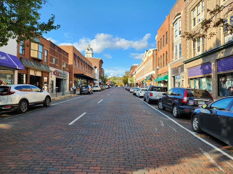 Court Street in Athens during the 2022 Ohio University homecoming