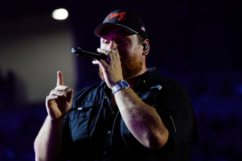 April 25: Luke Combs – Ohio Stadium