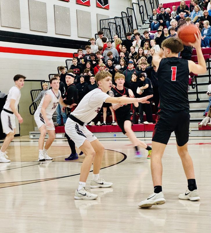 Fairfield Union's Trevor Utzinger guards a Circleville player during the Falcons' 56-33 Mid-State League-Buckeye Division loss Feb. 7, 2025.