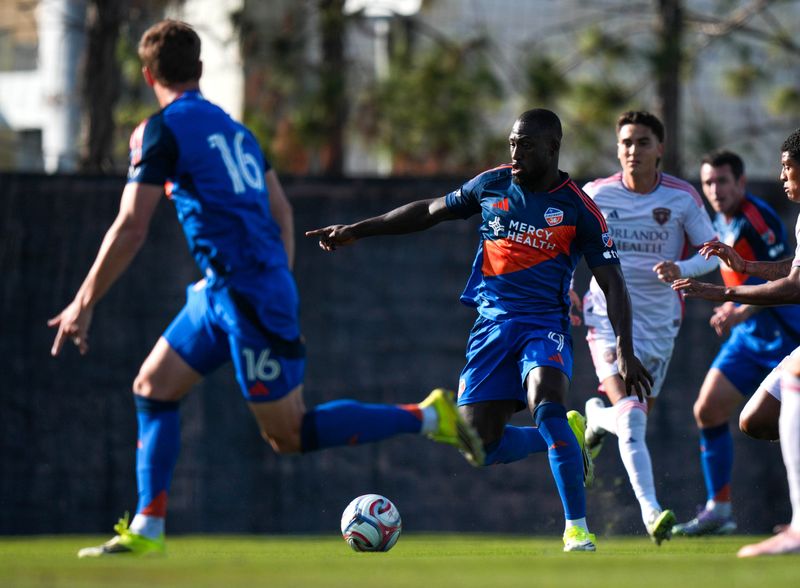 Tom Barlow, receiving a pass from Kevin Denkey against Orlando FC in preseason, was named to the MLS Team of the Matchday for Matchday 14.