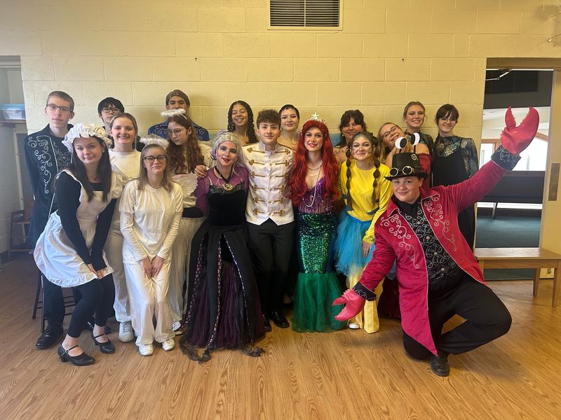 An "Under the Sea Breakfast with Me" fundraiser was held with the cast of "The Little Mermaid."