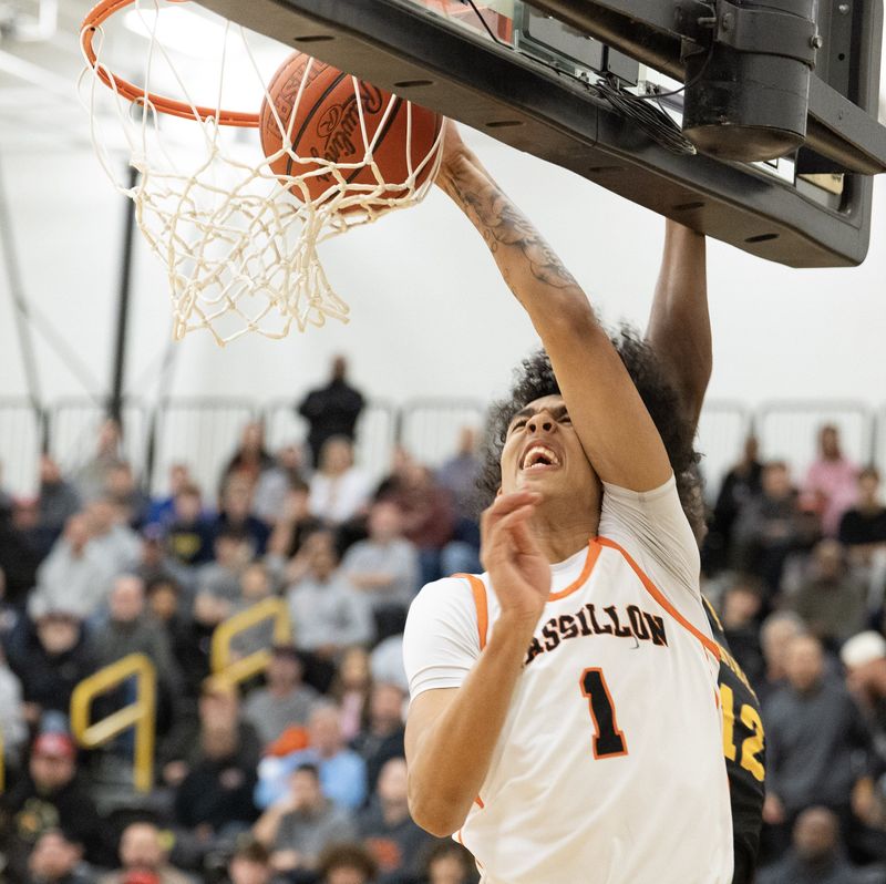 Massillon’s Giorgio Jackson Jr. dunks during the Division II regional final against Euclid on Saturday, March 14, 2026.