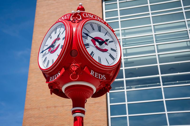 Custom-built Verdin clock Joey Votto gifted the Reds