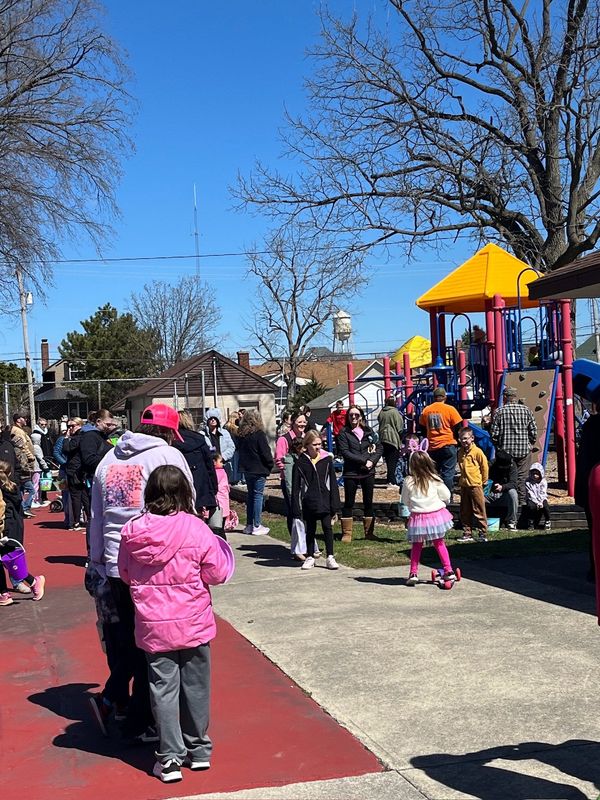 A crowd of people attended the Woodville Easter Egg Scramble on March 28.