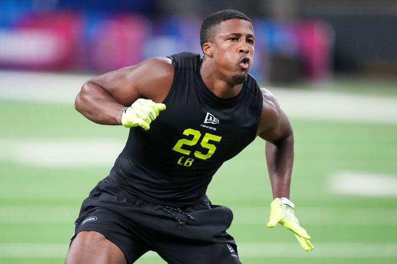 Feb 26, 2026; Indianapolis, IN, USA; Ohio State linebacker Sonny Styles (LB25) during the NFL Scouting Combine at Lucas Oil Stadium. Mandatory Credit: Kirby Lee-Imagn Images