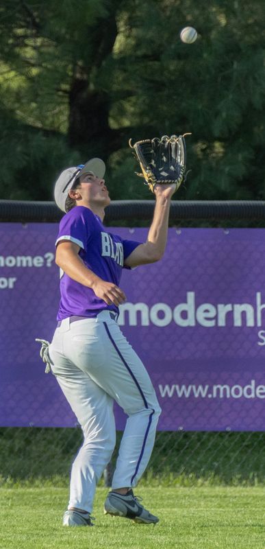 Jackson’s Geno Szymanski makes a catch for an out against Hoover on Tuesday, April 21, 2026. Bob Rossiter / Special To The Canton Repository