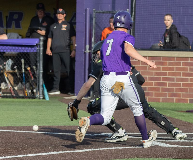 Jackson’s Luke Leatherberry scores the go-ahead run against Hoover on Tuesday, April 21, 2026.