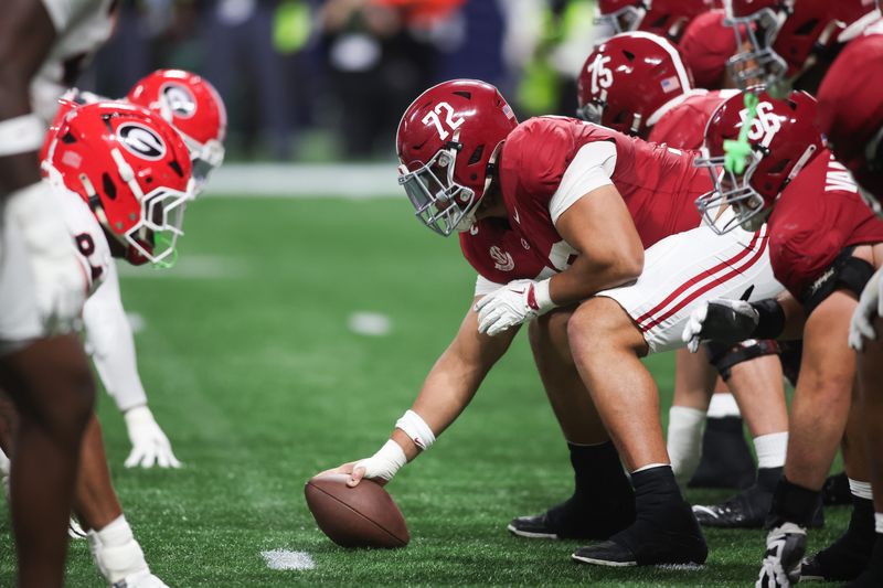 Dec 6, 2025; Atlanta, GA, USA; Alabama Crimson Tide offensive lineman Parker Brailsford (72) prepares to snap the ball during the first quarter against the Georgia Bulldogs during the 2025 SEC Championship game at Mercedes-Benz Stadium. Mandatory Credit: Brett Davis-Imagn Images