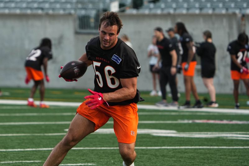 The Bengals invite 32 draft eligible players for an early morning workout for Pro Day at Paycor Stadium on Tuesday April 14, 2026. UC's UC's Jack Dingle works out for Pro Day.